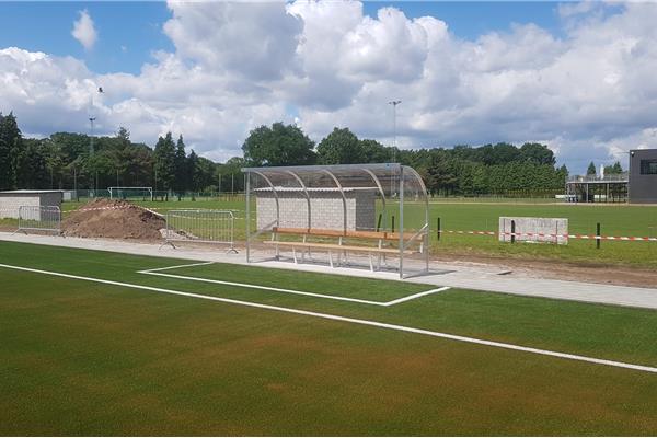 Aanleg kunstgras voetbalveld KFC Dessel - Sportinfrabouw NV